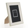 Cadre photo ZEP Colmar blanc 13x18 cm imitation bois avec présentoir et suspension